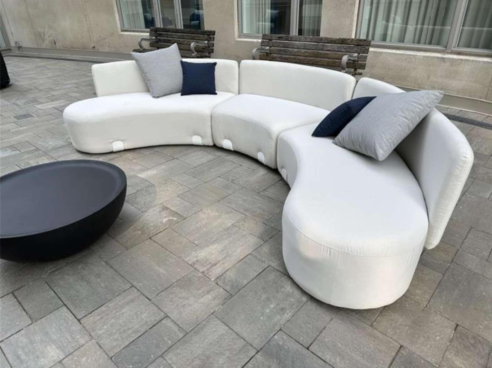Modern 2-Bedroom Condo W Floor To Ceiling Windows Toronto Exterior photo
